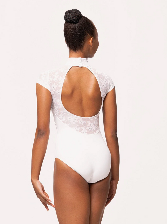 Elizabeth Leotard - Elevé