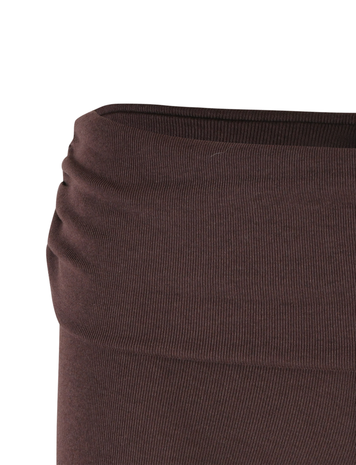 Close-up of the waistband on the TIGERMIST KARINA RIB SHORT - BROWN : CHOCOLATE, showcasing its detailed ribbed texture and fabrication.