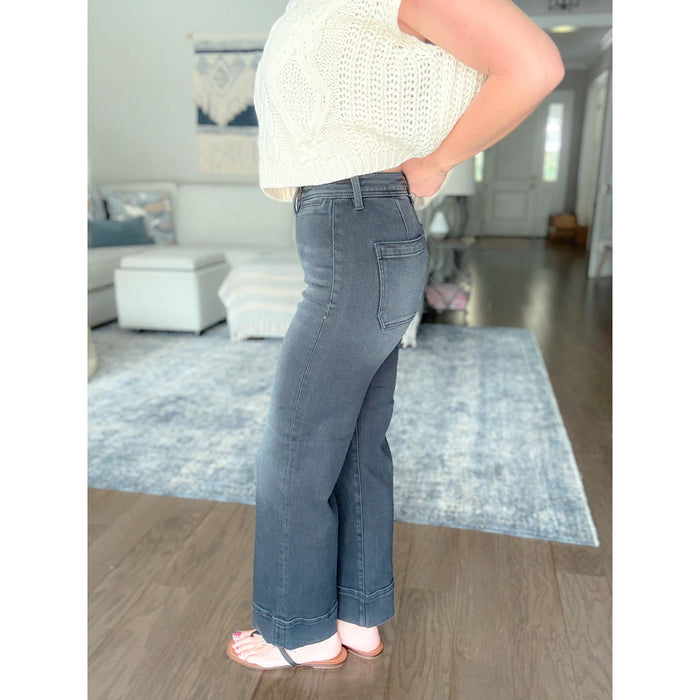 women's boutique black jeans side