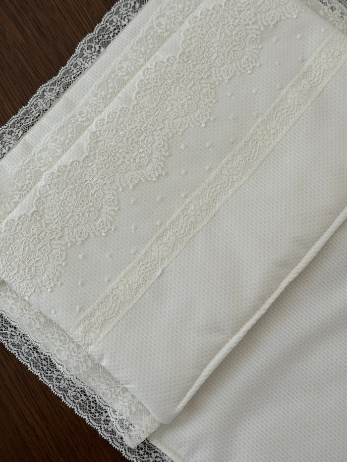 Agatha Bassinet Pad/Liner 2-piece set (WHITE OR IVORY)