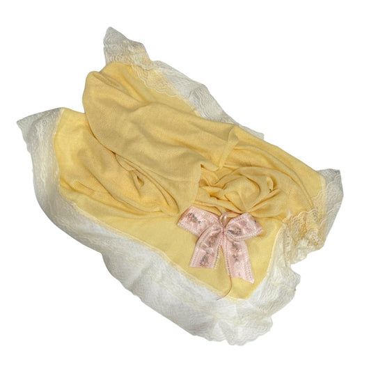 Aida Rose Luxe Yellow Knitted Blanket with wide ivory lace border and pink floral ribbon bow