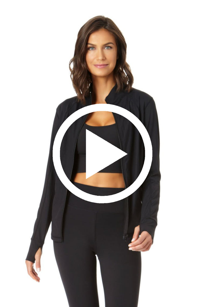video https://cdn.shopify.com/s/files/1/0051/8707/6185/files/21MC550_21MT115_21MB375_BLACK_NOIRE.mov?v=1639678392