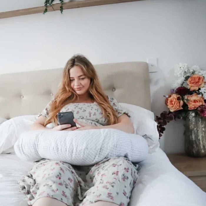 Babystudio The Ultimate Body Pillow - Gingham Beige