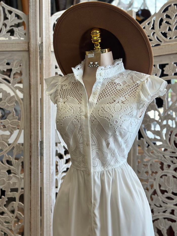 Button Up Lace Midi Dress- Not Stretchy, No Estira .. solo estira de la cintura