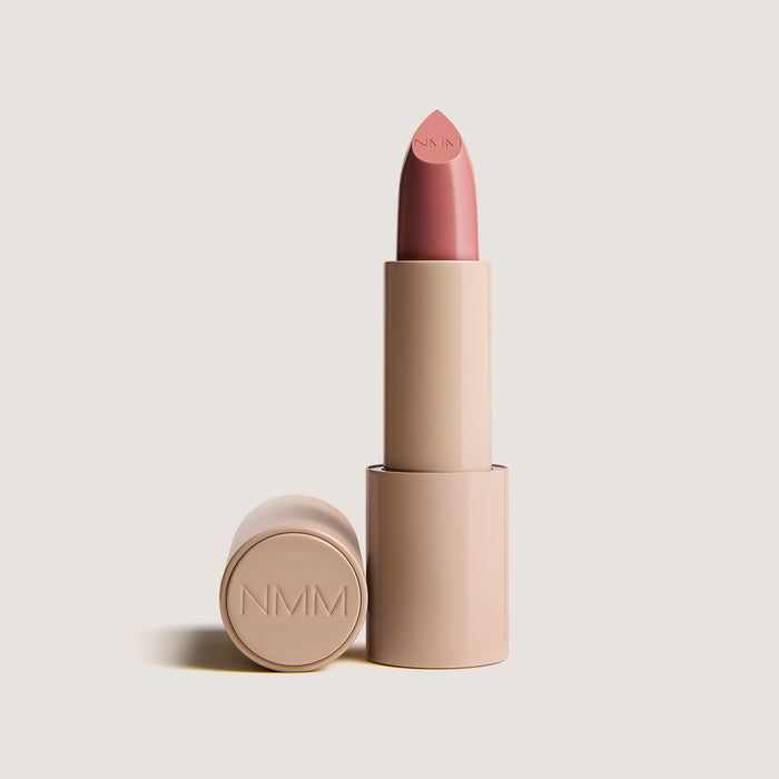 No Makeup Makeup – Pink 02 Creme Classic Lipstick with features highlighted, natural minimal makeup