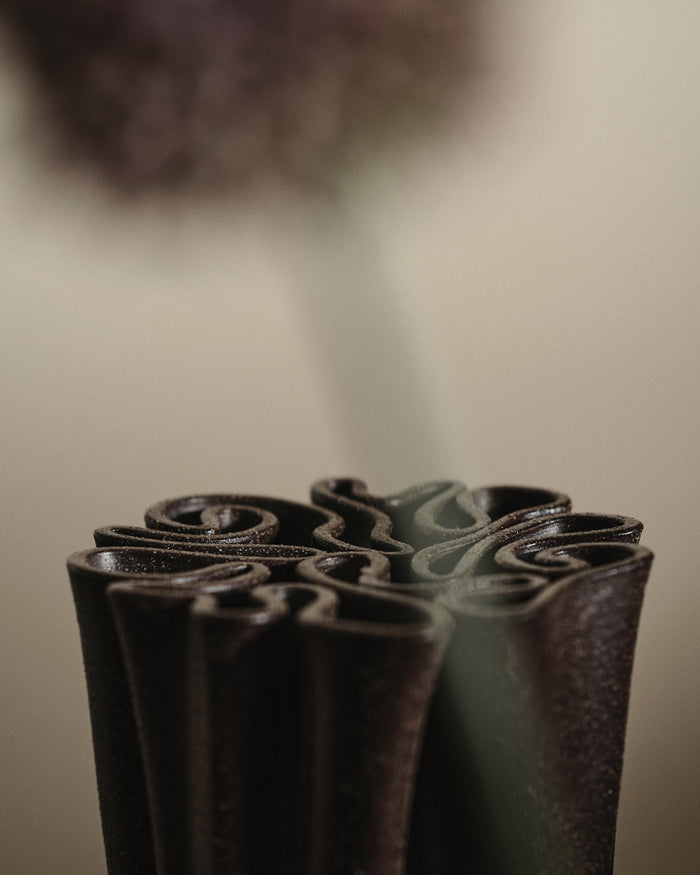 Dedali Vase - H25 - Dark Brown