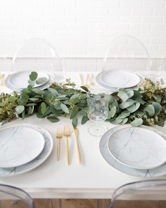 greenery-runner-centerpiece