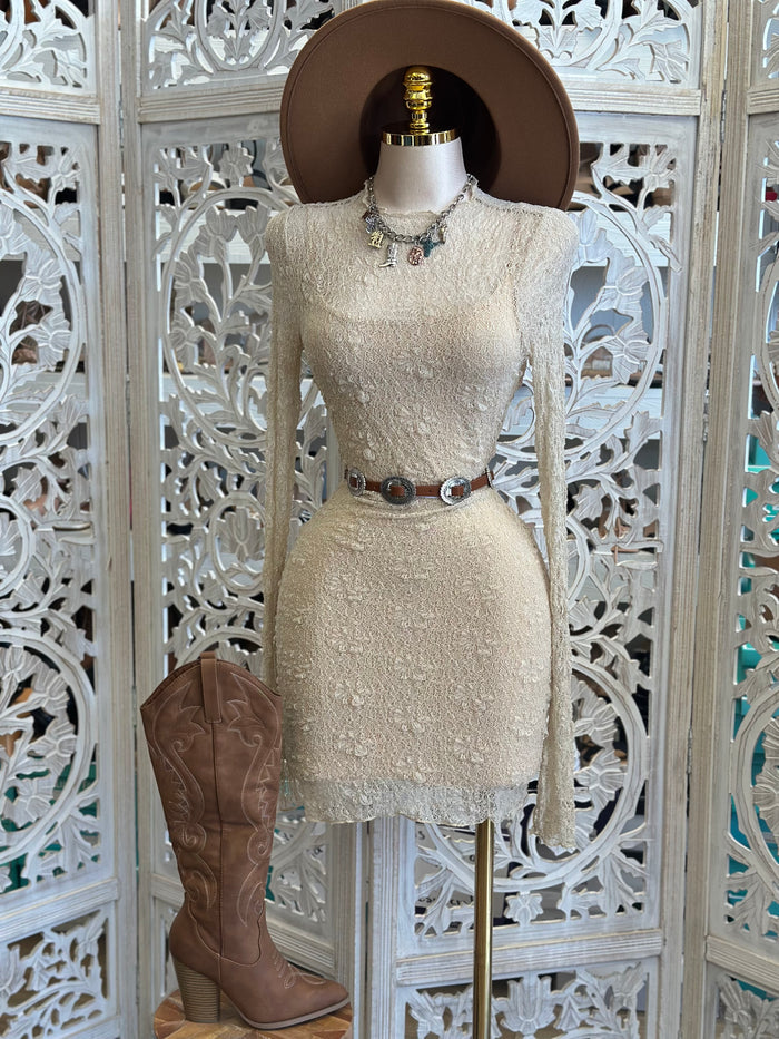 Long Sleeve Lace Mini Dress- Not Stretchy, No Estira