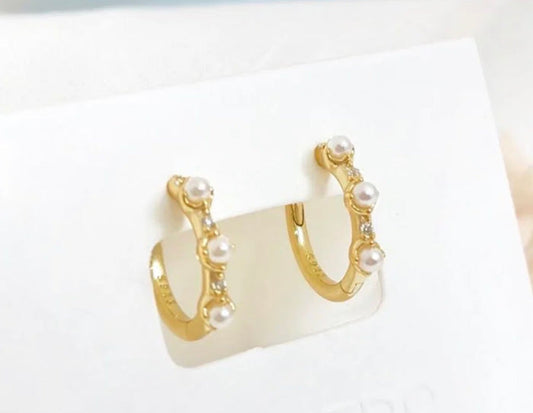 Pearl and Zirconia Huggies Earrings