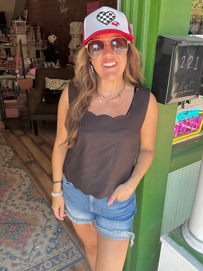 Scallop trim linen tank