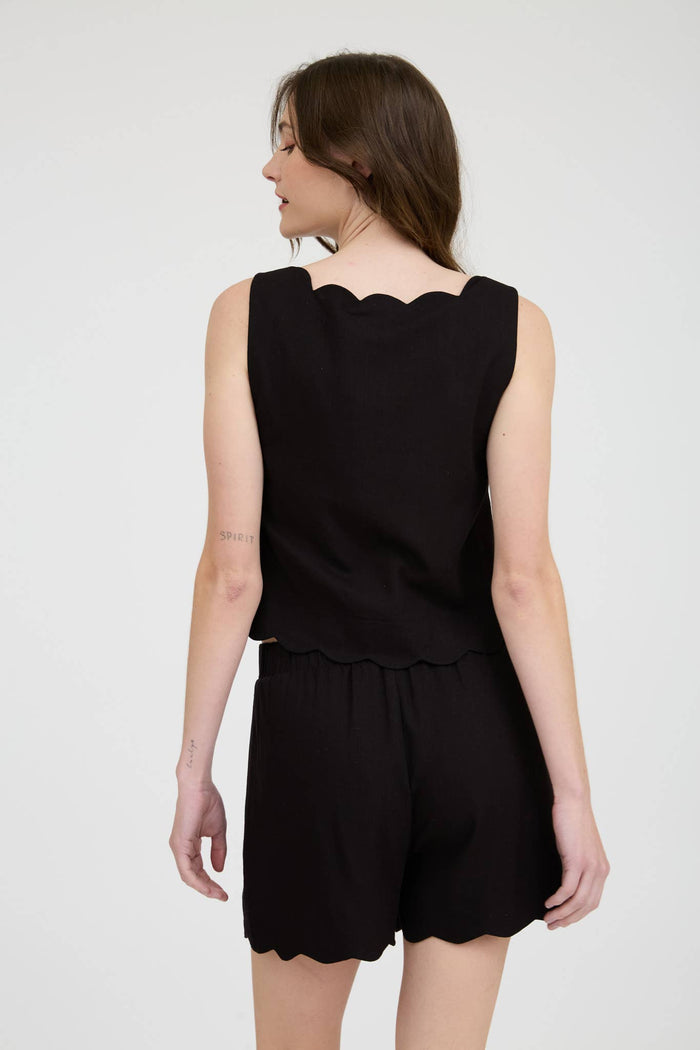 Scallop trim linen tank