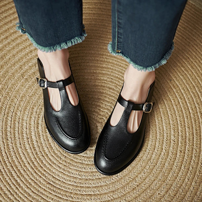 Selvana Low Heeled Pumps