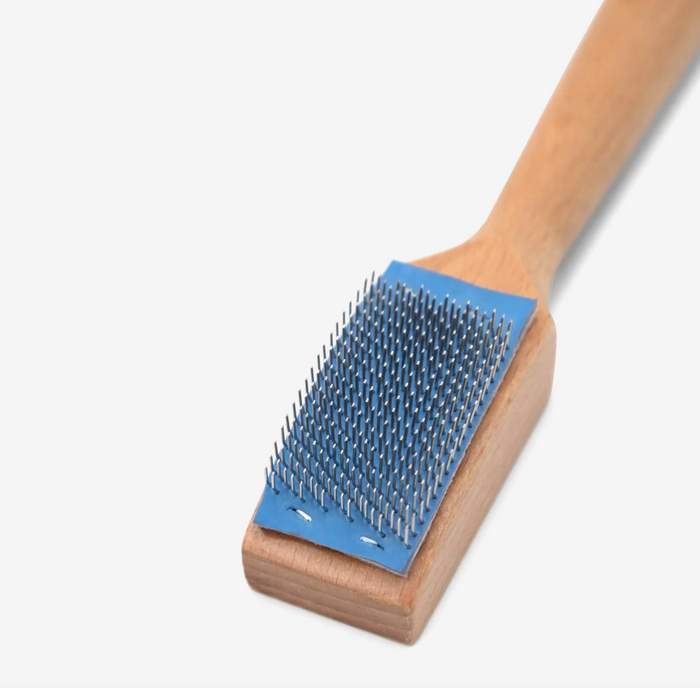 Suede Kiss (Suede Care Brush)