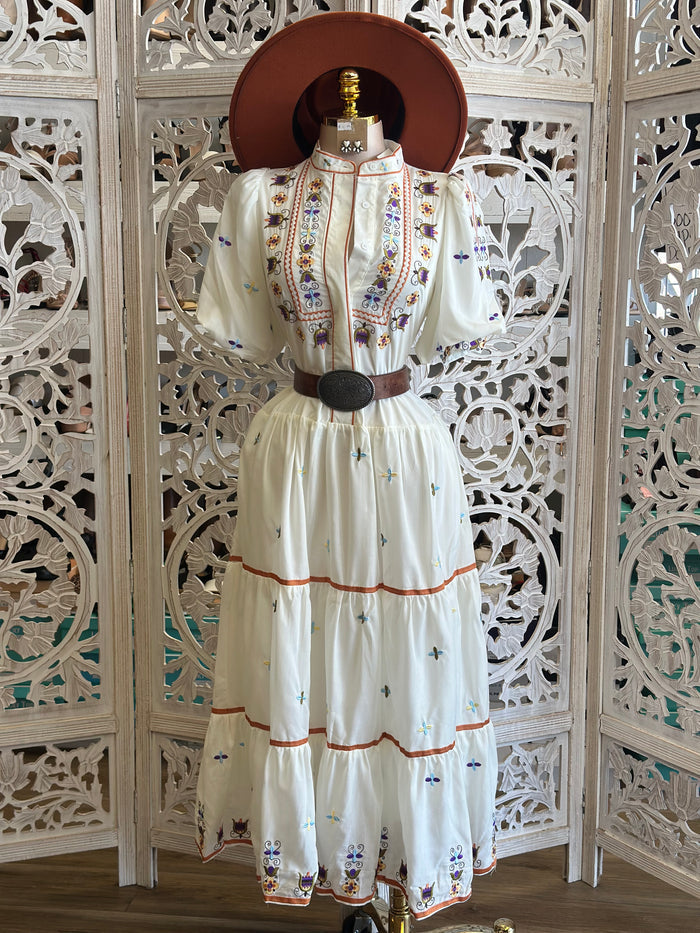 Tiered Embroidered Midi Dress- Not Stretchy, No Estira