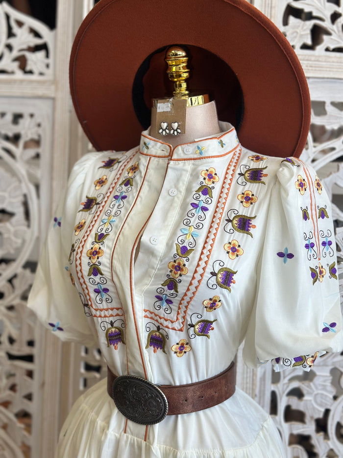 Tiered Embroidered Midi Dress- Not Stretchy, No Estira